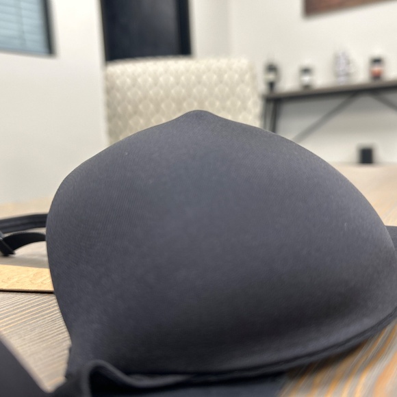 SKIMS Black Bra - Picture 2 of 4